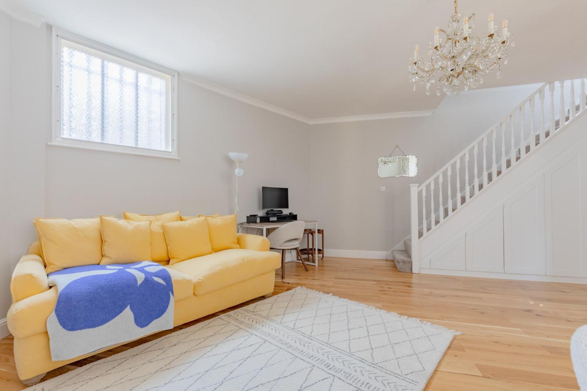 Lovely 2bd Mews House Close To Buckingham Palace *